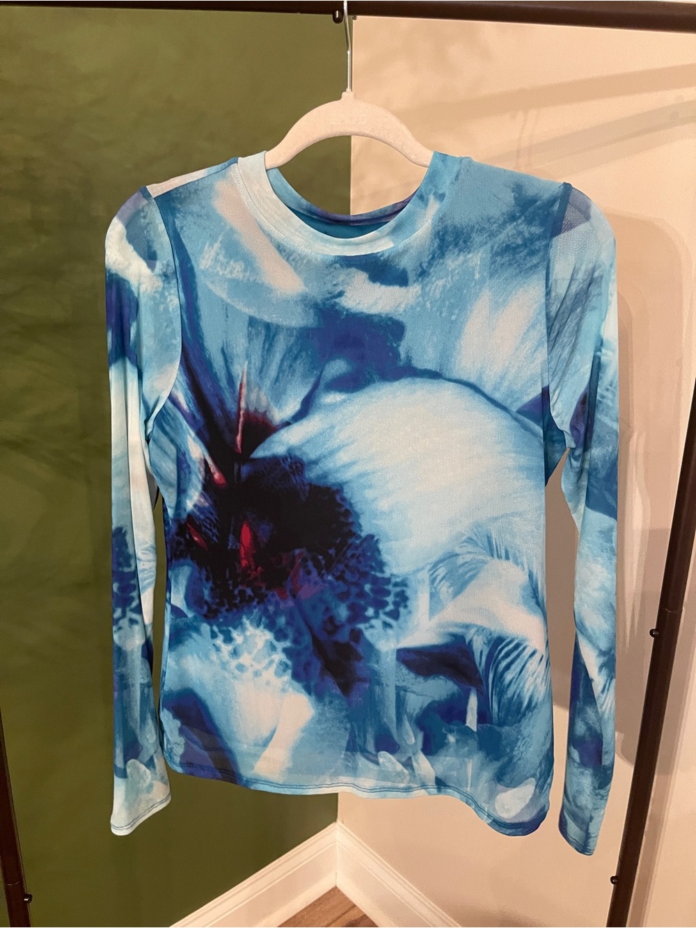 INC International Concepts Blue Floral-Print Long Sleeve Tee